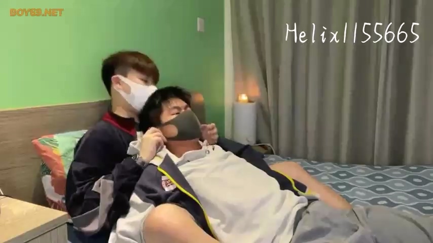 carlo 教高中校服弟弟口我 帮他喷精 国产免费-第1张