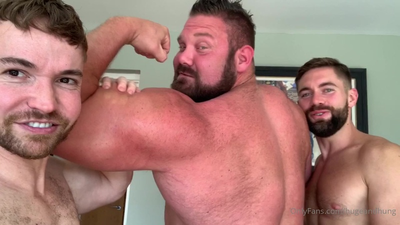 Griffin Barrows and Gabriel Cross worship Jack Stacked (hugeandhung) and cum over his muscles 免费观看-第1张