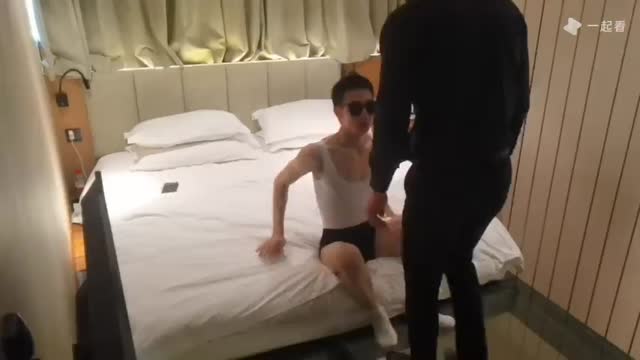 舞蹈小妲己 被正装肌肉男彪哥打桩第二部 国产免费-第1张